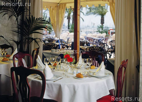 Tryp Bellver 8